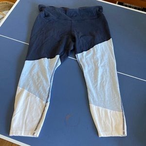 gap colorblock leggings